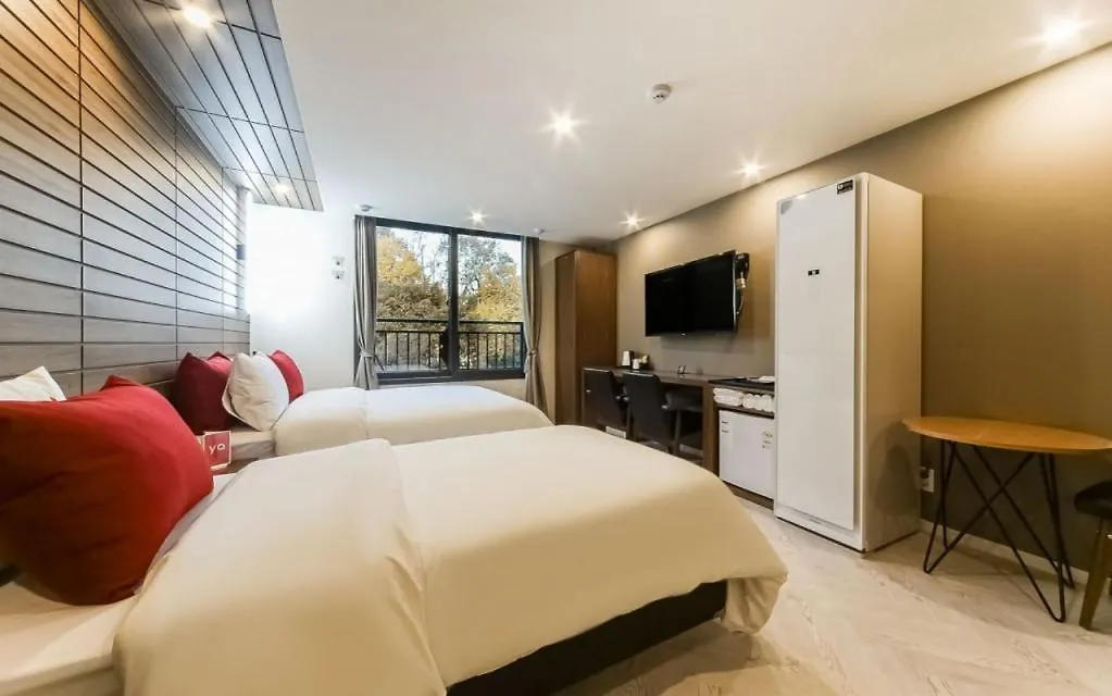 Maron Hotel Nampo Busan 3*,
