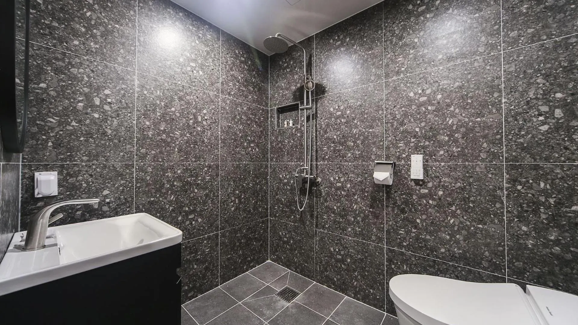 ***  Maron Hotel Nampo Busan South Korea